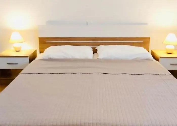 Dachgeschosswohnung Auf Zwei Etagen Mit Schoenem Meerblick By Interhome *