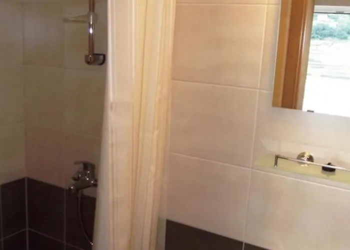Apartament Dachgeschosswohnung Auf Zwei Etagen Mit Schoenem Meerblick By Interhome