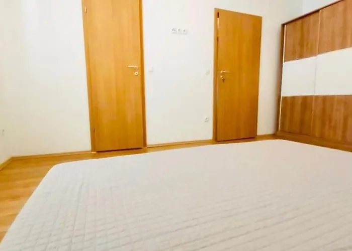 Dachgeschosswohnung Auf Zwei Etagen Mit Schoenem Meerblick By Interhome *