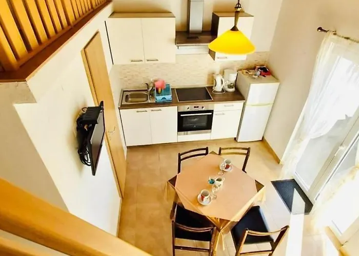 Dachgeschosswohnung Auf Zwei Etagen Mit Schoenem Meerblick By Interhome